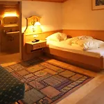 Riederhof- Urlaub Mit Wau! Hotel Ried im Oberinntal